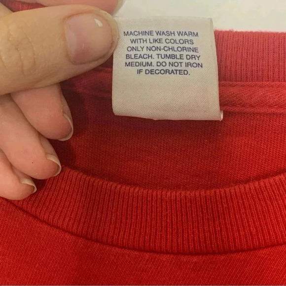 Men’s SS15 Supreme Some Girls Beauty and The Beast Tee in Red sz medium - Picture 6 of 9